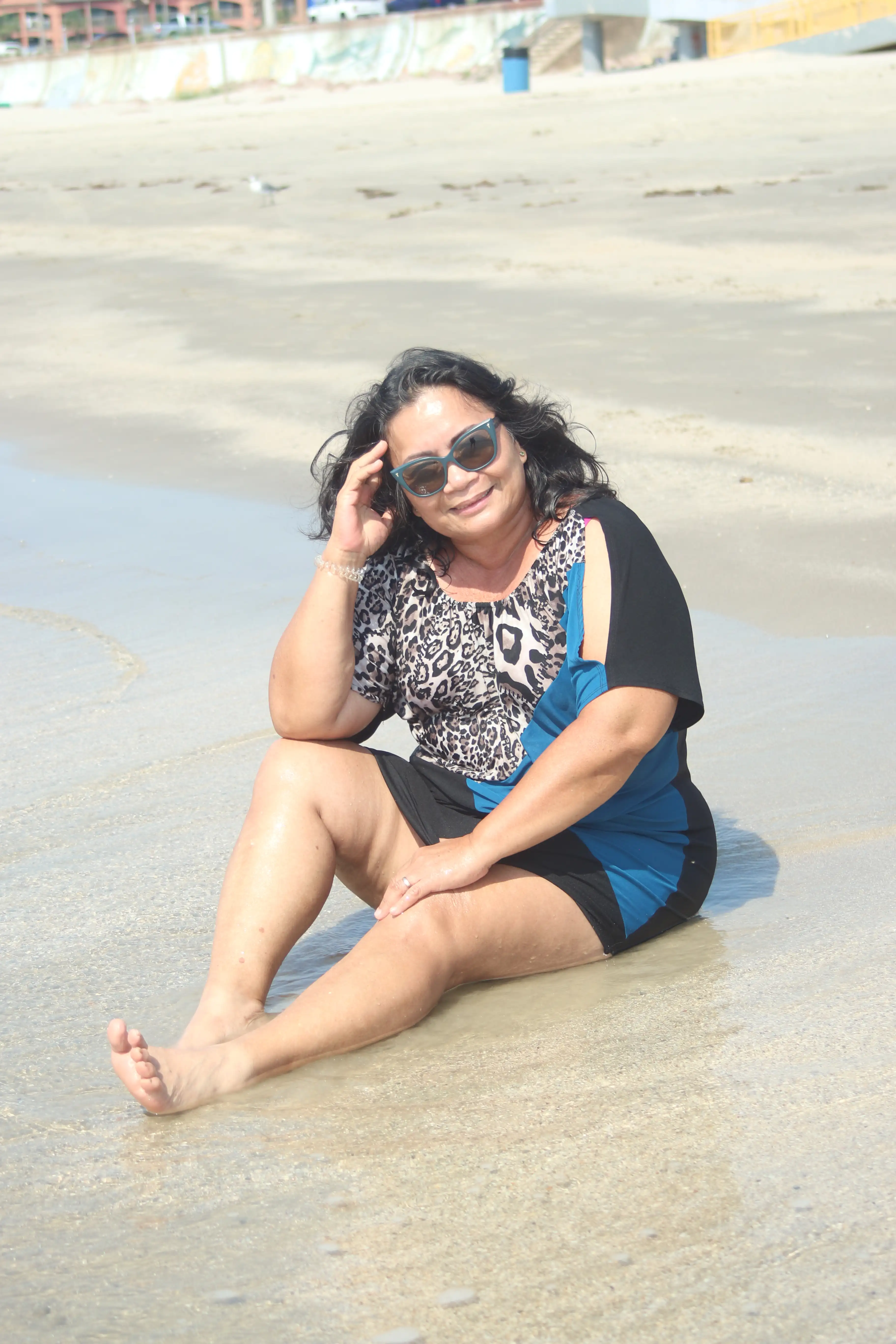 Lifestyle – Lucille_Galveston_Pose_08_21_2025_007.webp